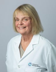 Fay Woomer image