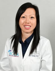 Julie Huang image